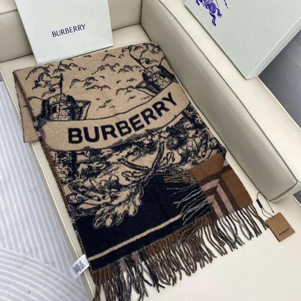 ✨Burberry scarf✨ - Picture 6 of 8